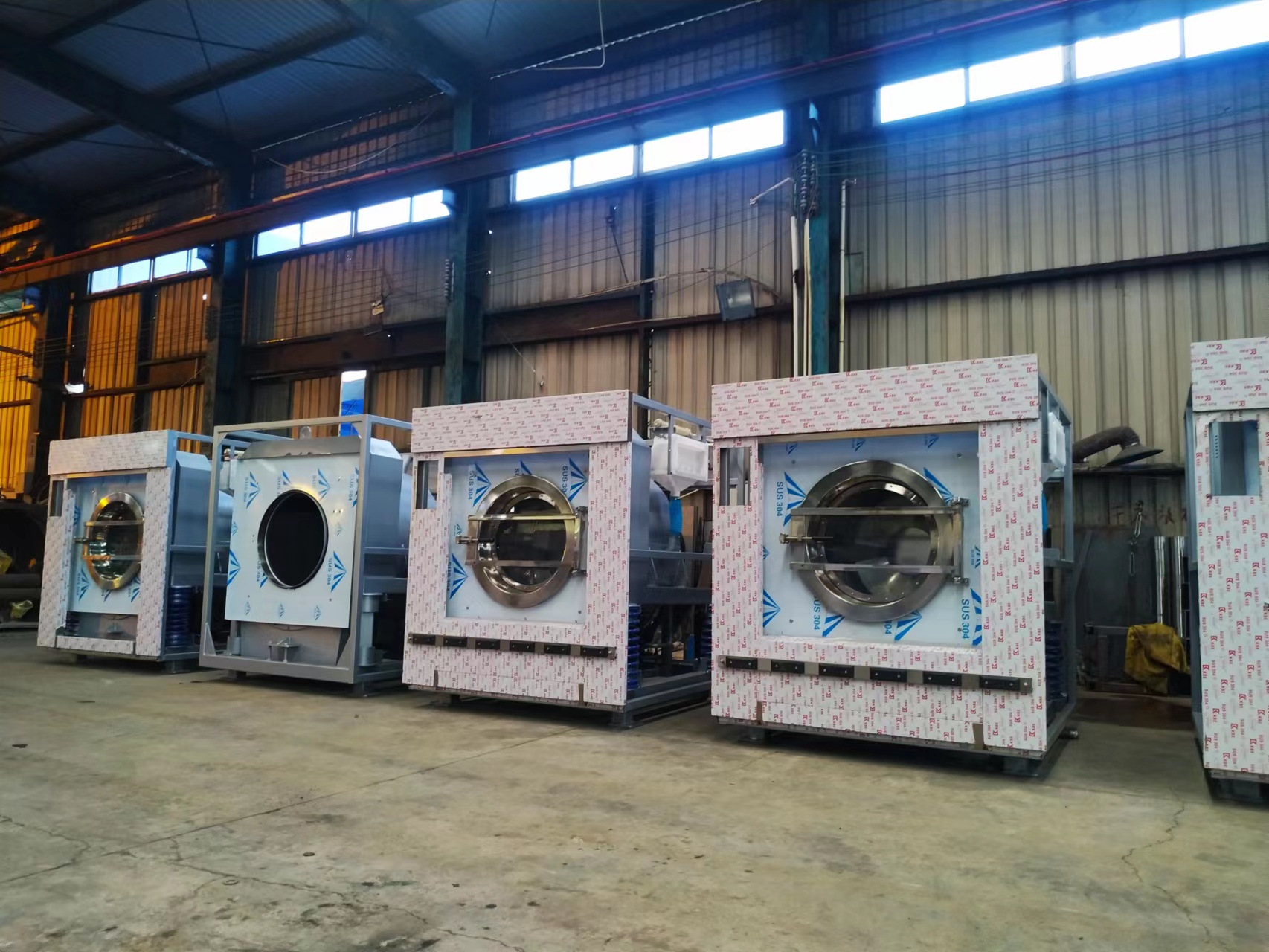 
		旅馆洗涤装备几多钱？？？广州豪门国际提供高性价比布草洗涤装备
		